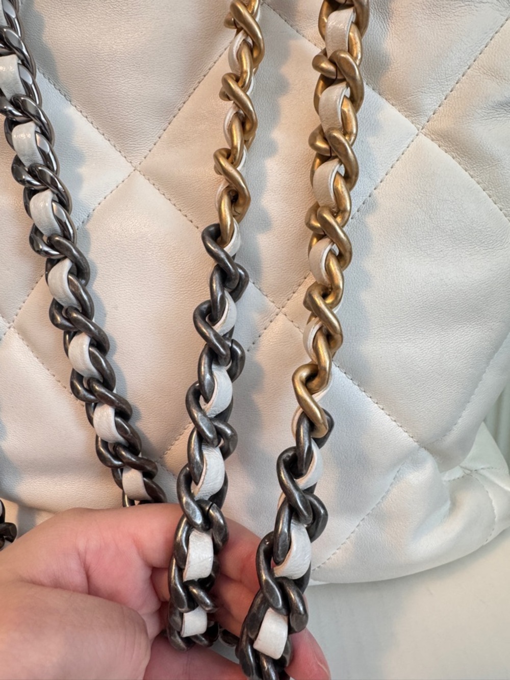 CHANEL White Quilted Leather Tote with Mixed Metal Chain Straps - Picture 6 of 13
